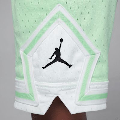 Shorts Diamond para niños talla pequeña Jordan Dri-FIT Sport