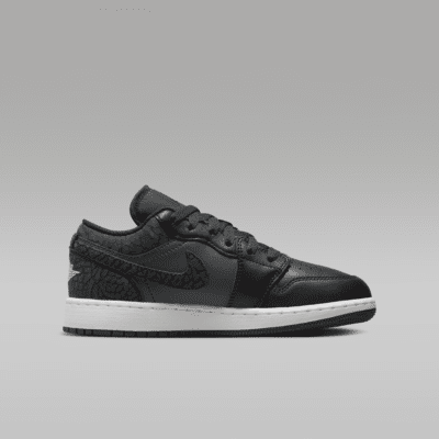 Air Jordan 1 Low SE Older Kids' Shoes