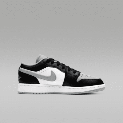 Air Jordan 1 Low Older Kids' Shoes