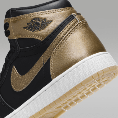 รองเท้าเด็กโต Air Jordan 1 High OG "Black and Gold"