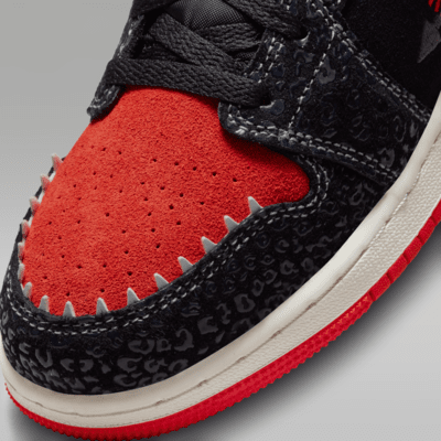 Air Jordan 1 Mid SE Big Kids' Shoes