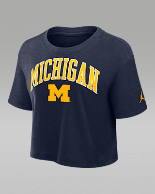 Женская футболка Michigan Athletic Prep Arch Jordan Brand Dri-FIT College Cropped