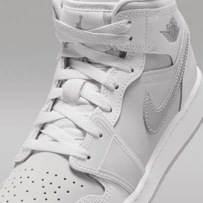 Tenis para niños grandes Air Jordan 1 Mid SE