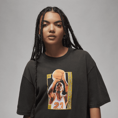 Jordan Women's Oversized Graphic T-Shirt