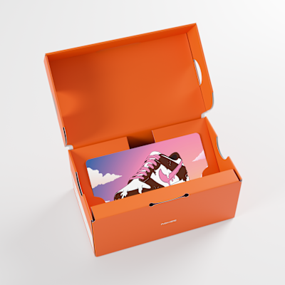 La tarjeta de regalo Nike se envía por correo en una minicaja de tenis Nike