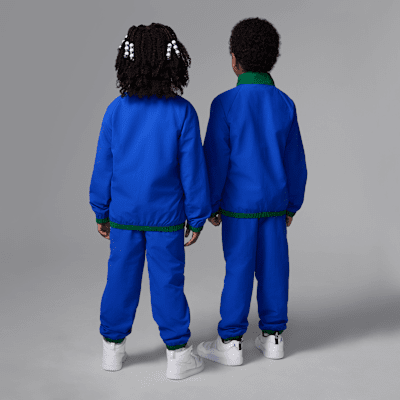 Conjunto con ribetes de rompevientos de dos piezas Jordan para niños talla pequeña
