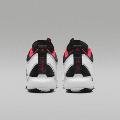 รองเท้าบาสเก็ตบอลผู้ชาย Air Jordan XXXVII Low PF