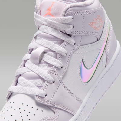 Air Jordan 1 Mid SE Older Kids' Shoes
