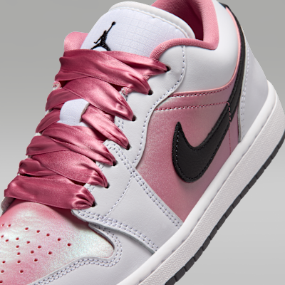 Jordan Air Jordan 1 Low SE Kadın Ayakkabısı görsel 7