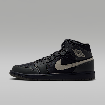 Nike  sneaker 