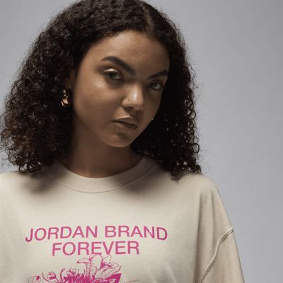 T-shirt folgada com grafismo Jordan para mulher