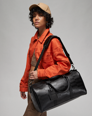Женская сумка Jordan Jumpman Duffel Bag (Medium)