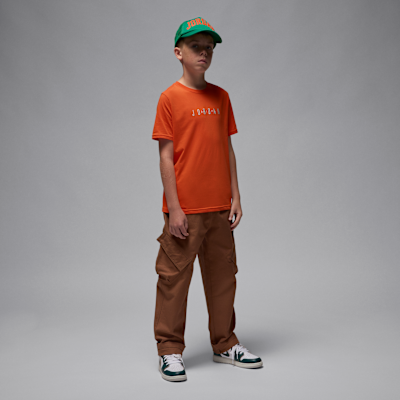 Playera con logotipo bordado Jordan para niños talla grande