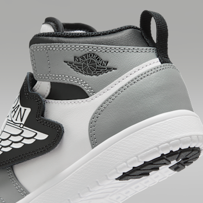 Sky Jordan 1 Younger Kids' Shoe