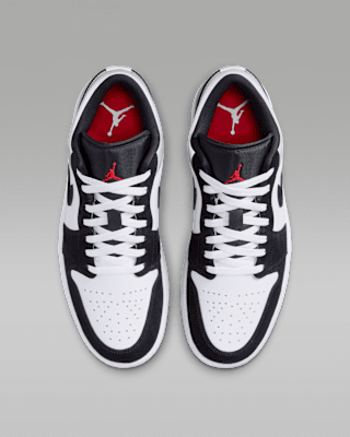 nike air jordan 1 low se trainers in black