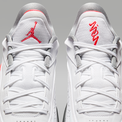 Zion 4 Basketball Shoes
