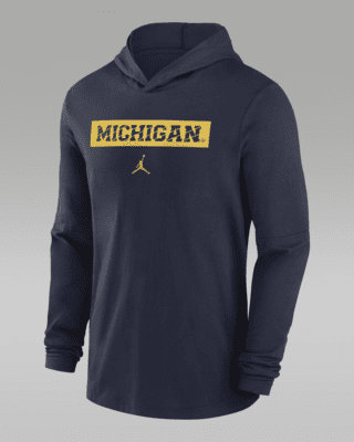 Мужские  Michigan Wolverines Sideline Jordan Dri-FIT College Long-Sleeve Hooded Top