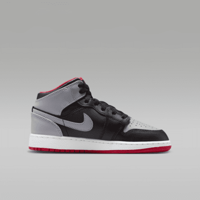 Air Jordan 1 Mid Older Kids' Shoes