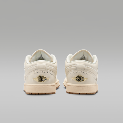 Jordan Air Jordan 1 Low SE Kadın Ayakkabısı görsel 6