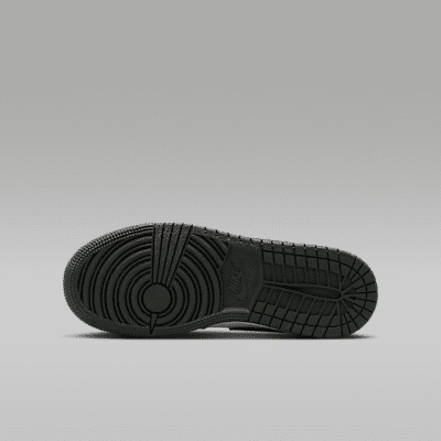 Air Jordan 1 Low Older Kids' Shoes