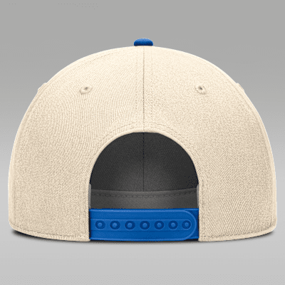 Gorra universitaria marca Jordan ajustable para hombre UCLA Bruins Primetime Rise
