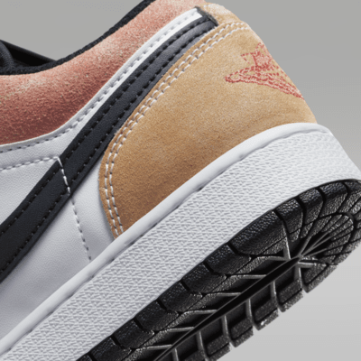 รองเท้าเด็กโต Air Jordan 1 Low SE