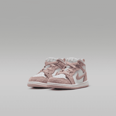 Jordan 1 Mid SE cipő babáknak