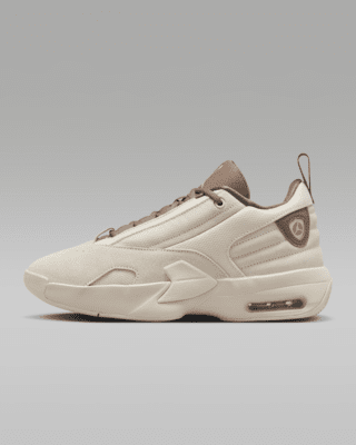 Женские кроссовки Jordan Max Aura 6