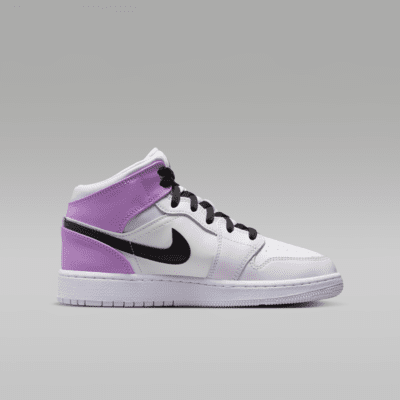 Air Jordan 1 Mid Older Kids' Shoes