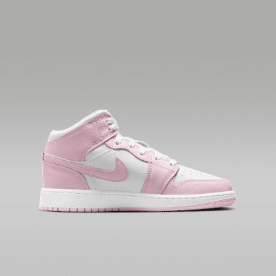 Air Jordan 1 Mid Older Kids' Shoes