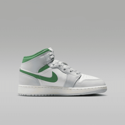 Air Jordan 1 Mid Older Kids' Shoes