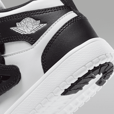 Sky Jordan 1 Younger Kids' Shoe
