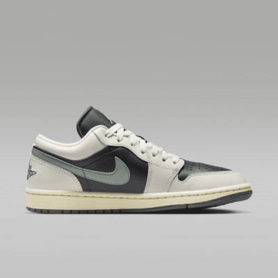 Air Jordan 1 Low Women's Shoes