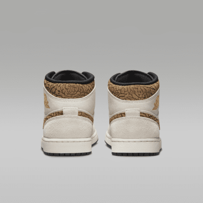 エア ジョーダン 1 MID SE メンズシューズ