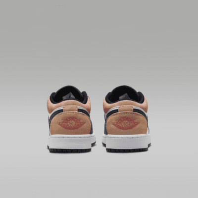 รองเท้าเด็กโต Air Jordan 1 Low SE