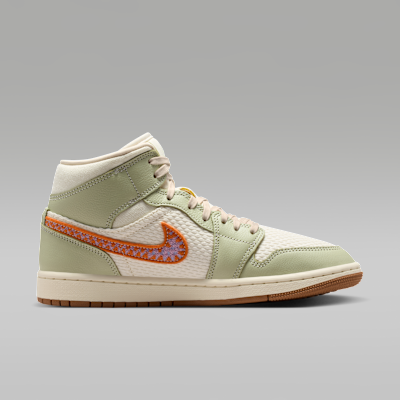 Jordan Air Jordan 1 Mid SE Kadın Ayakkabısı görsel 3