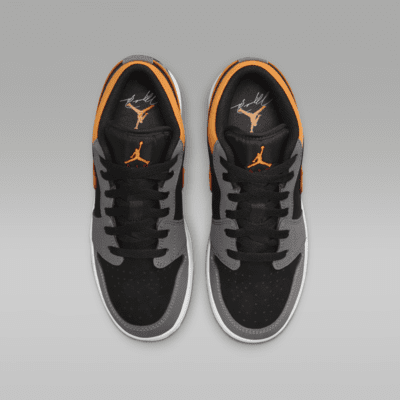 Air Jordan 1 Low SE Older Kids' Shoes