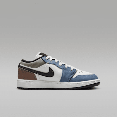 Air Jordan 1 Low Older Kids' Shoes