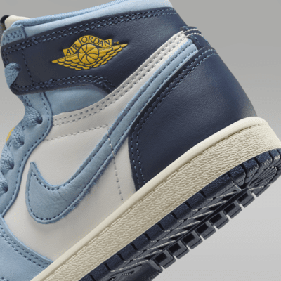 Jordan 1 Retro High OG 'First in Flight' Younger Kids' Shoes