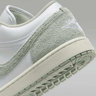 Air Jordan 1 Low SE Erkek Ayakkabısı