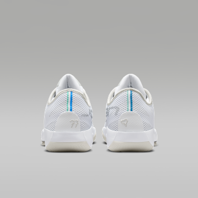 Tenis de básquetbol Luka 77