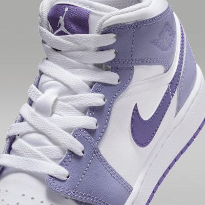 Air Jordan 1 Mid Older Kids' Shoes