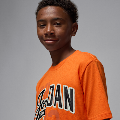 Playera Varsity Split Jordan para niños talla grande