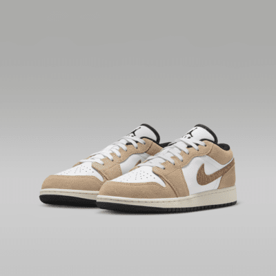 Air Jordan 1 Low SE Older Kids' Shoes