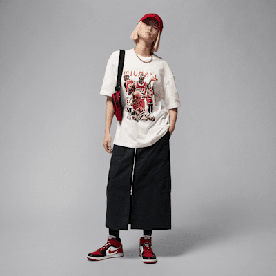 Jordan Women's Oversized Short-Sleeve Graphic T-Shirt