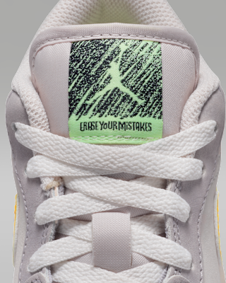 Air Jordan 1 低筒鞋 Sneaker School