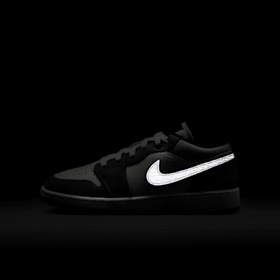 Air Jordan 1 Low Older Kids' Shoes