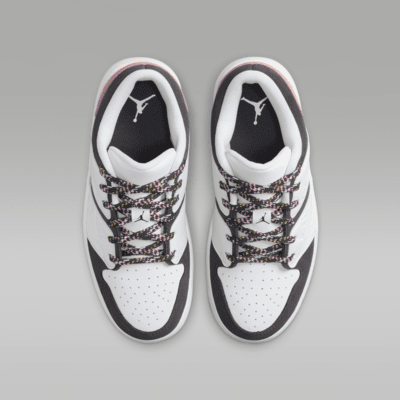 Jordan Nu Retro 1 Low Older Kids' Shoes