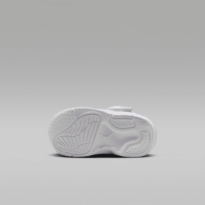 jordan max aura bebe