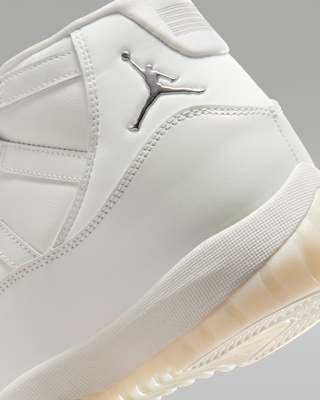Air Jordan 11 Retro "Pearl"